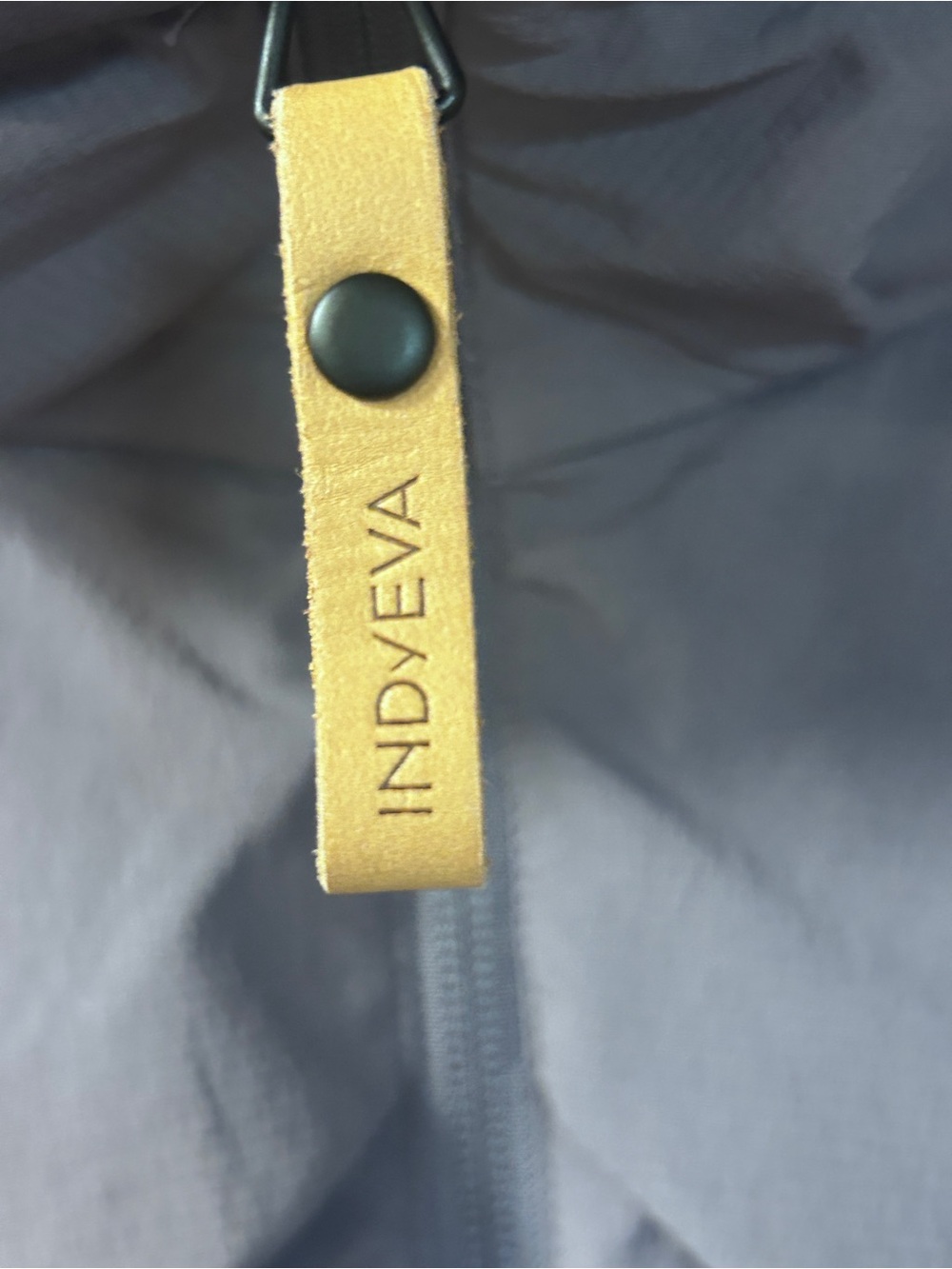 Indyeva Light Gray Hooded Jacket with Mustard Leather Pull - Picture 8 of 12